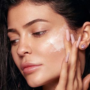 🎄SALE | Kylie Skin
